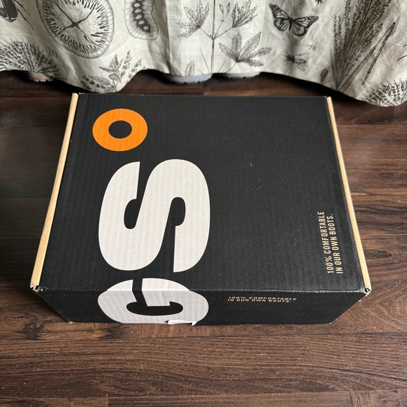 Bogs Casual Hiker Waterproof Boots - Picture 7 of 7